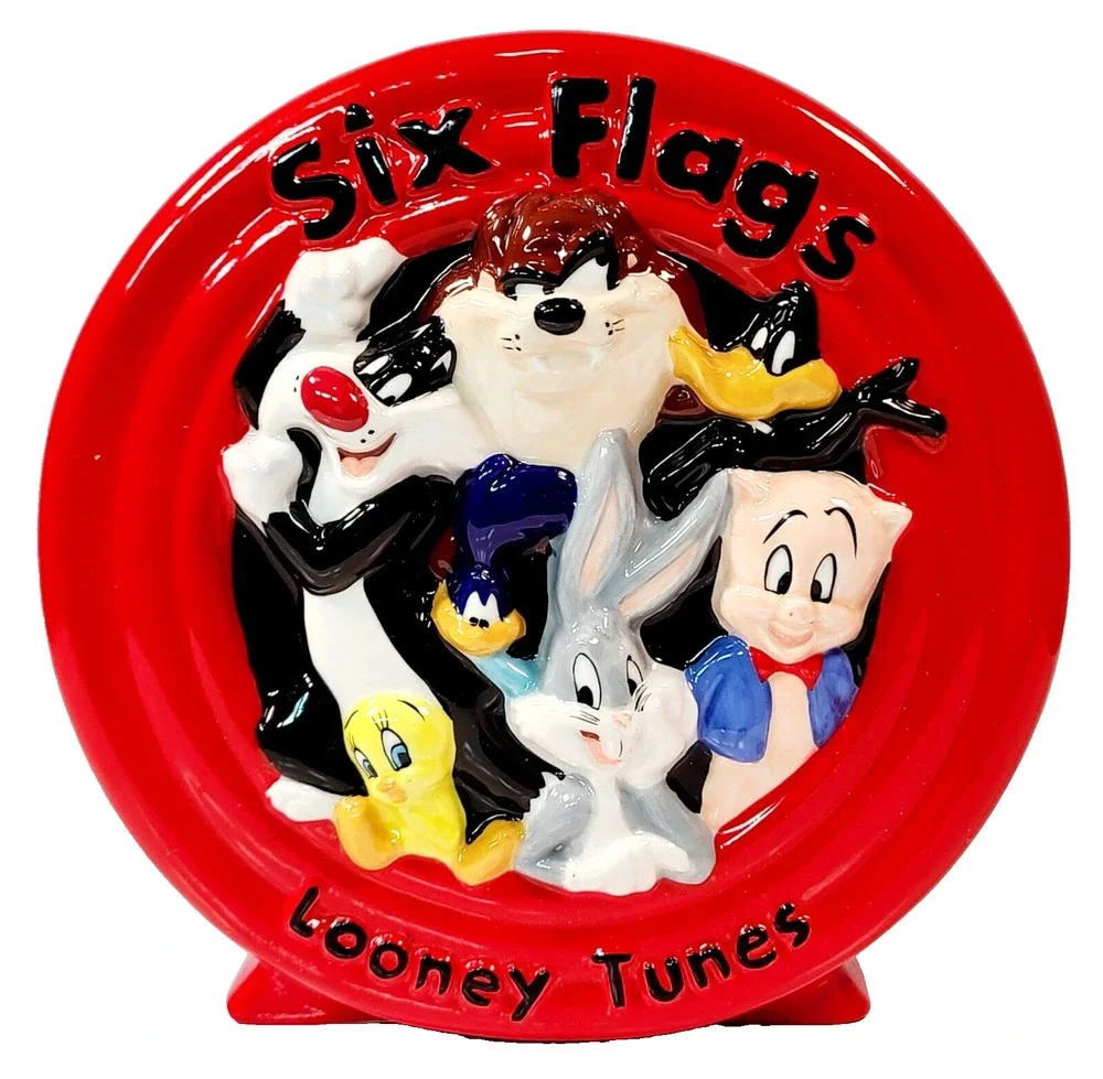 Vintage 1998 Six Flags Looney Tunes Ceramic Coin Saving Bank With 7 Characters